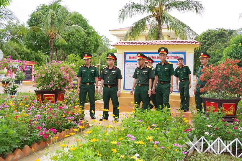 Doanh trại xanh trên vùng “đất lửa”